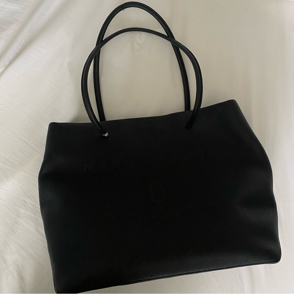 Marc Jacobs Black East West Shopper Logo Tote PLEASE READ DESCRIPTION - Picture 3 of 9